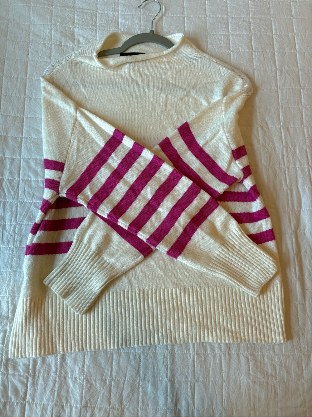 TRUTH BY REPUBLIC Striped Crewneck Sweater in Cream & Pink Size Medium
